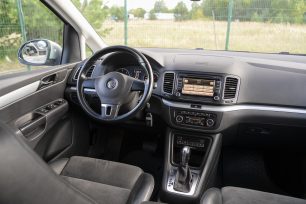VW SHARAN
