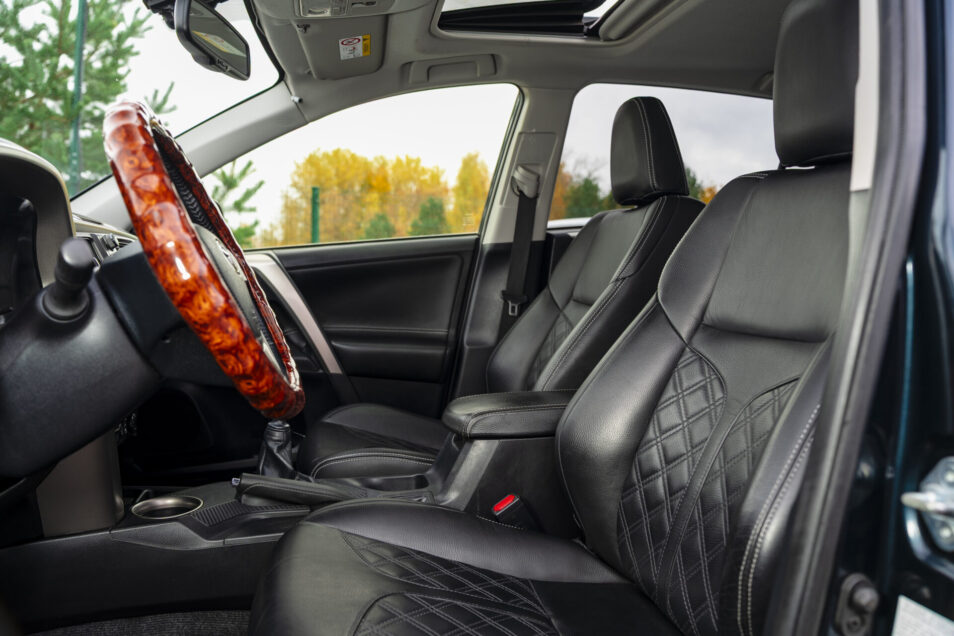 TOYOTA RAV 4