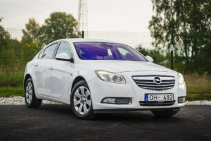 OPEL INSIGNIA