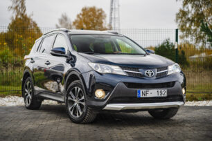 TOYOTA RAV 4
