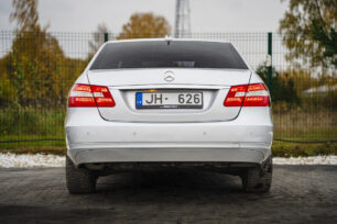 MERCEDES BENZ E 220