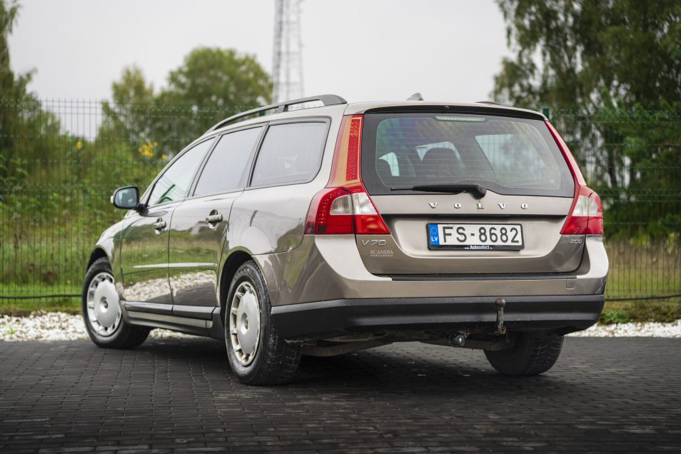 VOLVO V70