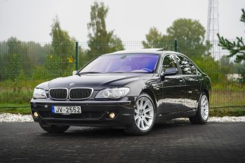 BMW 730