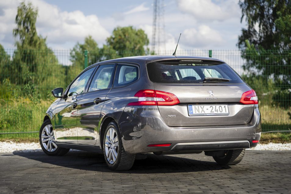 PEUGEOT 308