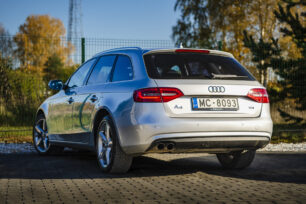 AUDI A4 AVANT