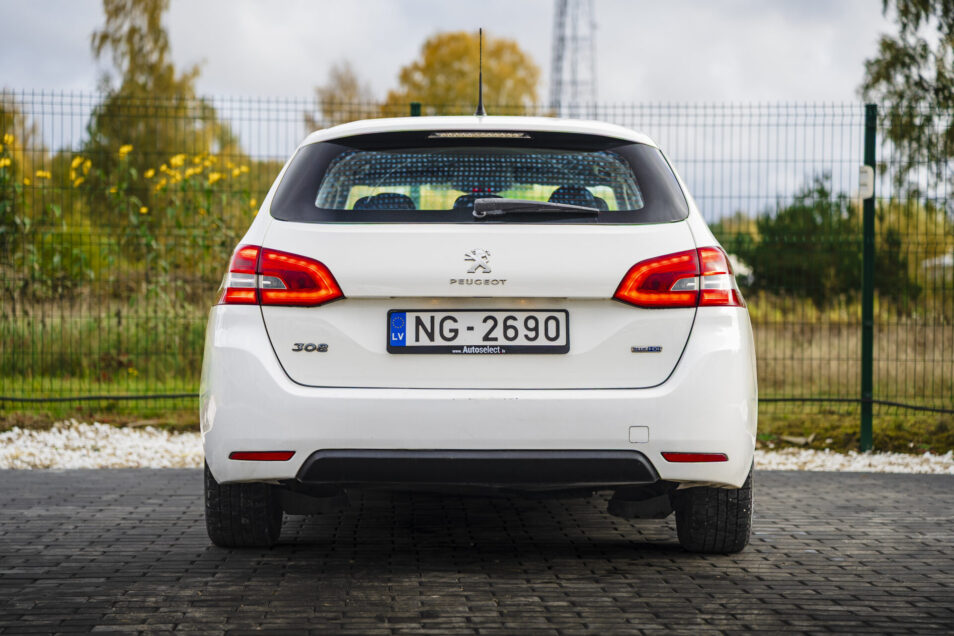 PEUGEOT 308