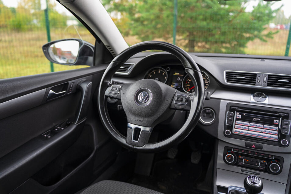 VW PASSAT