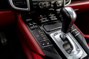 PORSCHE CAYENNE S