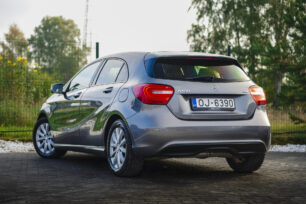MERCEDES BENZ A180