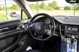 PORSCHE PANAMERA S E-HYBRID