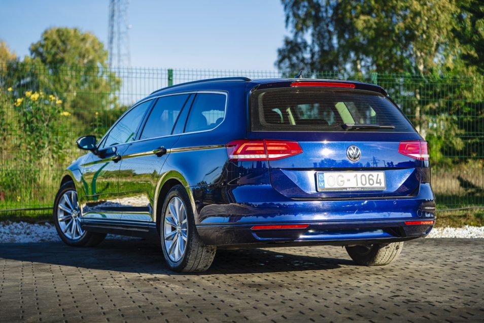 VW PASSAT