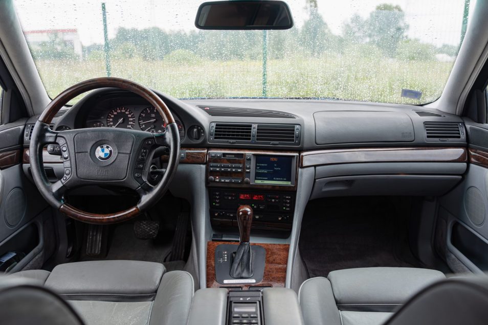 BMW 740I INDIVIDUAL