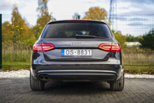 AUDI A4 AVANT