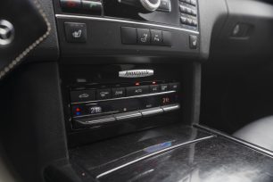 MERCEDES BENZ E300