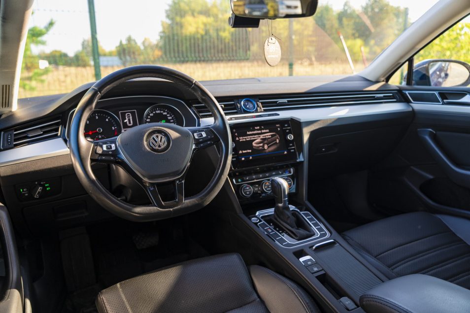 VW PASSAT