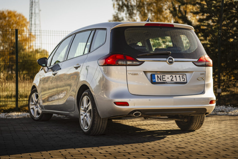 OPEL ZAFIRA TOURER