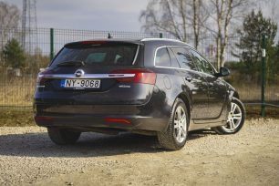 OPEL INSIGNIA SPORTS TOURER SW