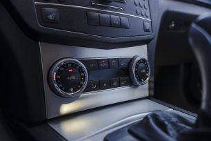 MERCEDES BENZ C220