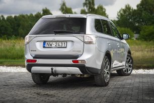 MITSUBISHI OUTLANDER
