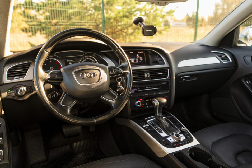 AUDI A4 AVANT