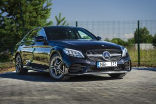 MERCEDES BENZ C180