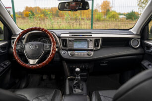 TOYOTA RAV 4