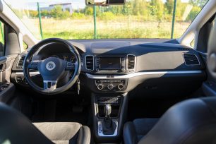 VW SHARAN