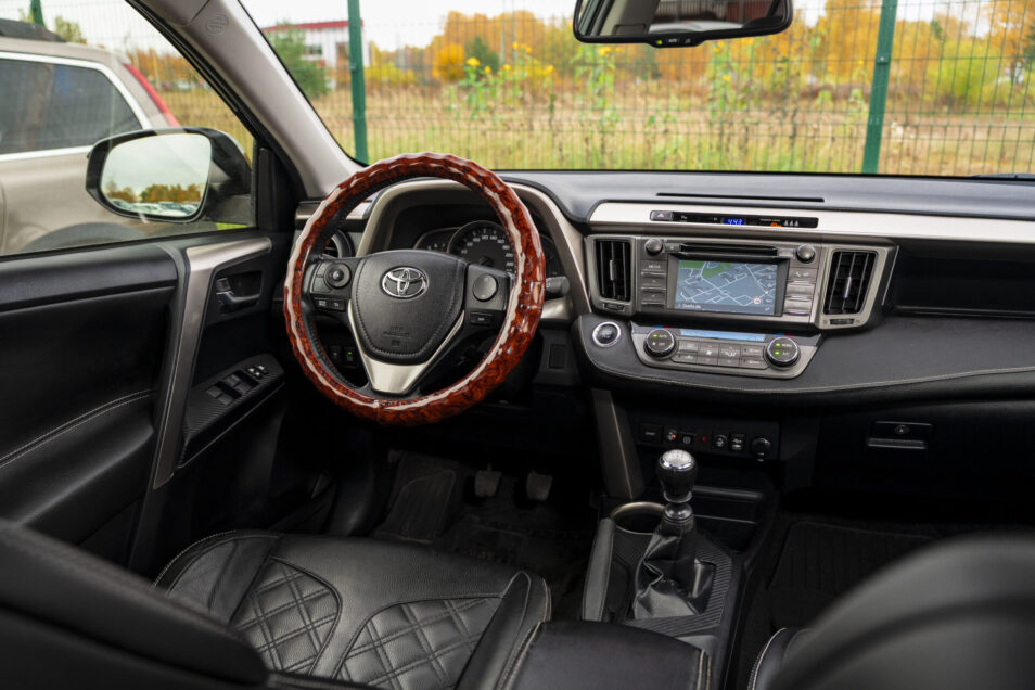 TOYOTA RAV 4