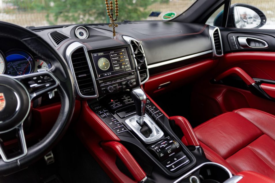PORSCHE CAYENNE S