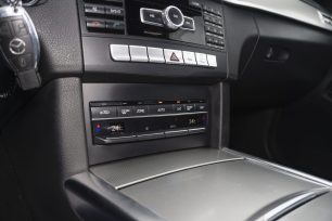 MERCEDES BENZ E220