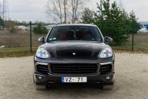 PORSCHE CAYENNE S