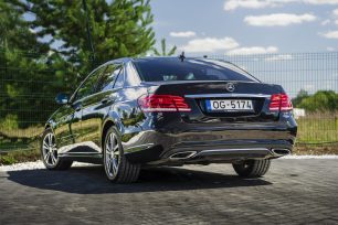 MERCEDES BENZ E220