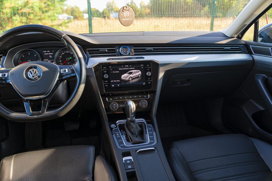 VW PASSAT