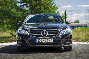 MERCEDES BENZ E220