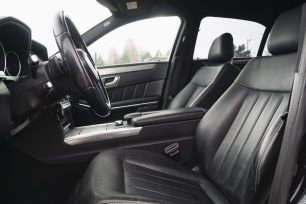 MERCEDES BENZ E220
