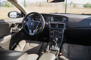 VOLVO V40 CROSS COUNTRY