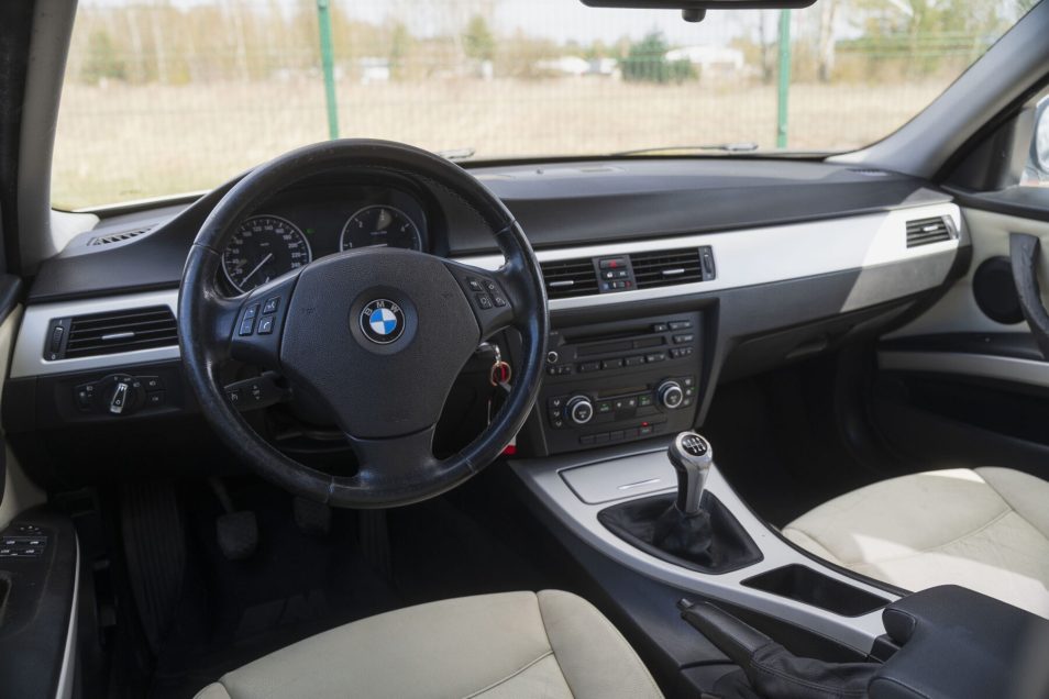 BMW 320