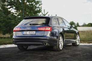 AUDI A6 AVANT QUATTRO