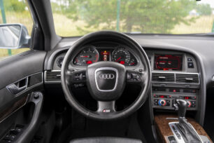 AUDI A6 QUATTRO