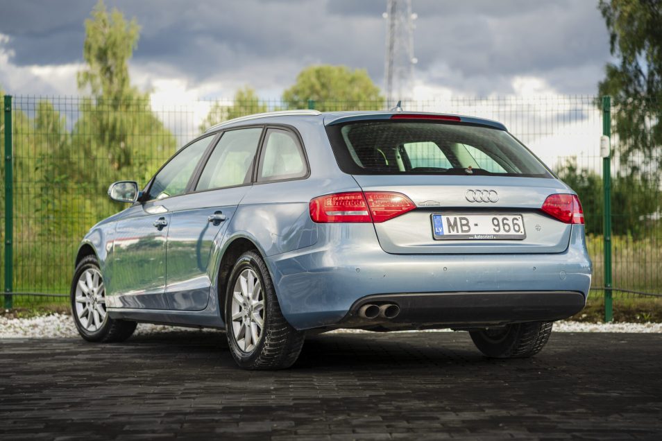 AUDI A4