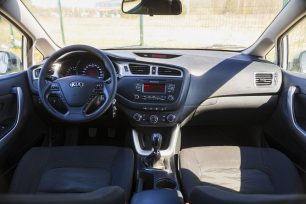 KIA CEE D