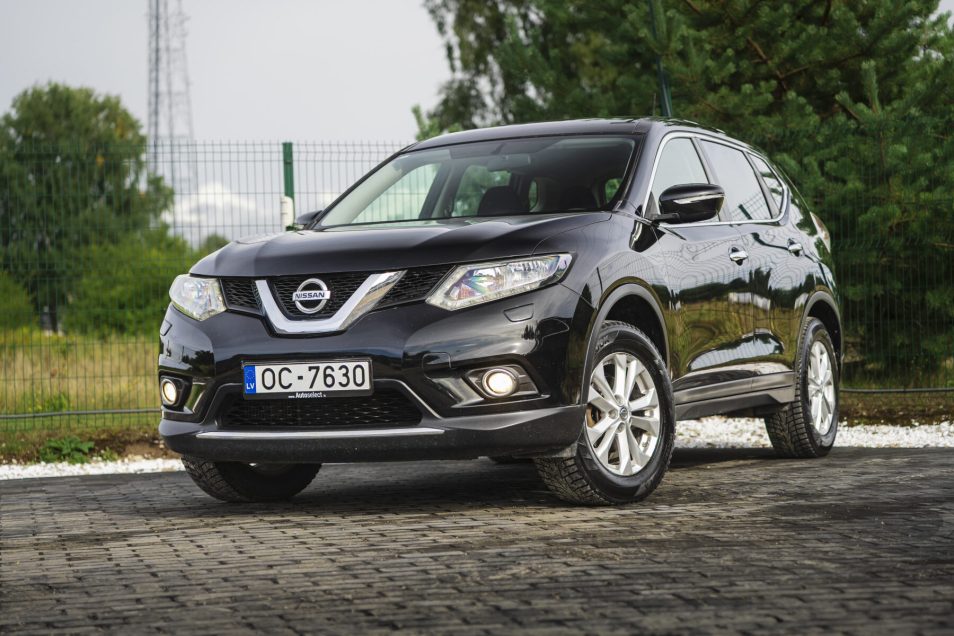 NISSAN X-TRAIL