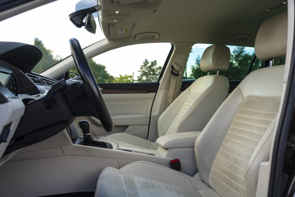 VW PASSAT R-LINE