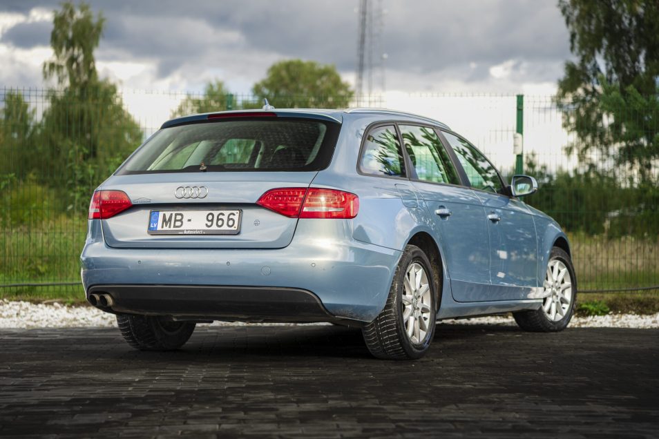 AUDI A4