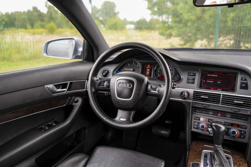 AUDI A6 QUATTRO