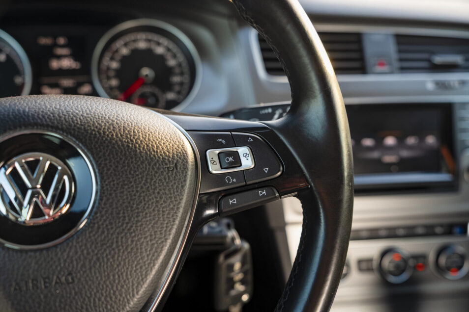 VW GOLF