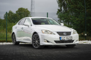 LEXUS IS 220