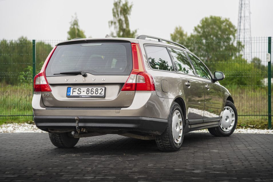 VOLVO V70