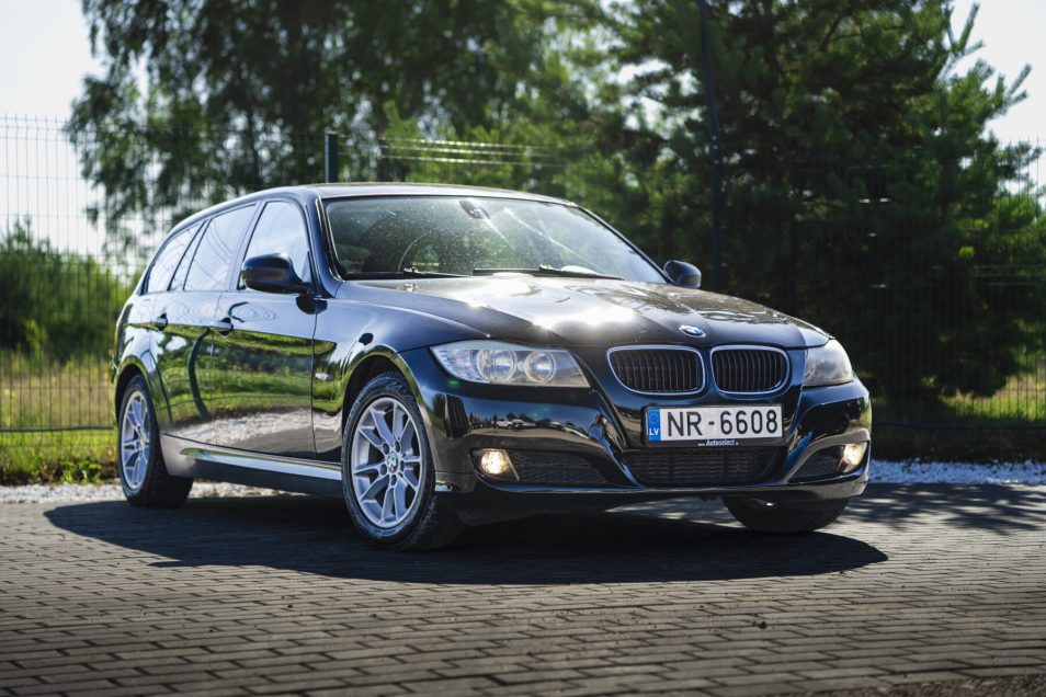 BMW 320