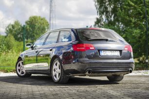 AUDI A6 QUATTRO